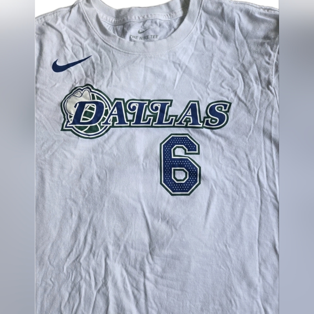 NWOT Nike Dri-fit NBA Porzingis Dallas Graphic T-Shirt Size M